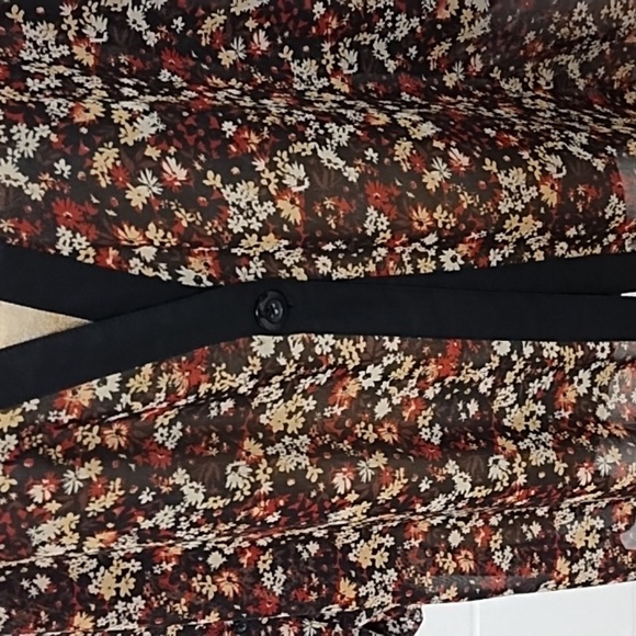 Sag Harbor Flowy Floral Print,1 Button Sheer Cardigan Jacket, Roll Tab Sleeves - Picture 9 of 10